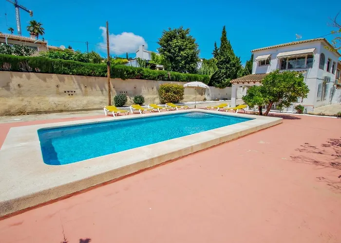 Tere - With Private Swimming Pool In *